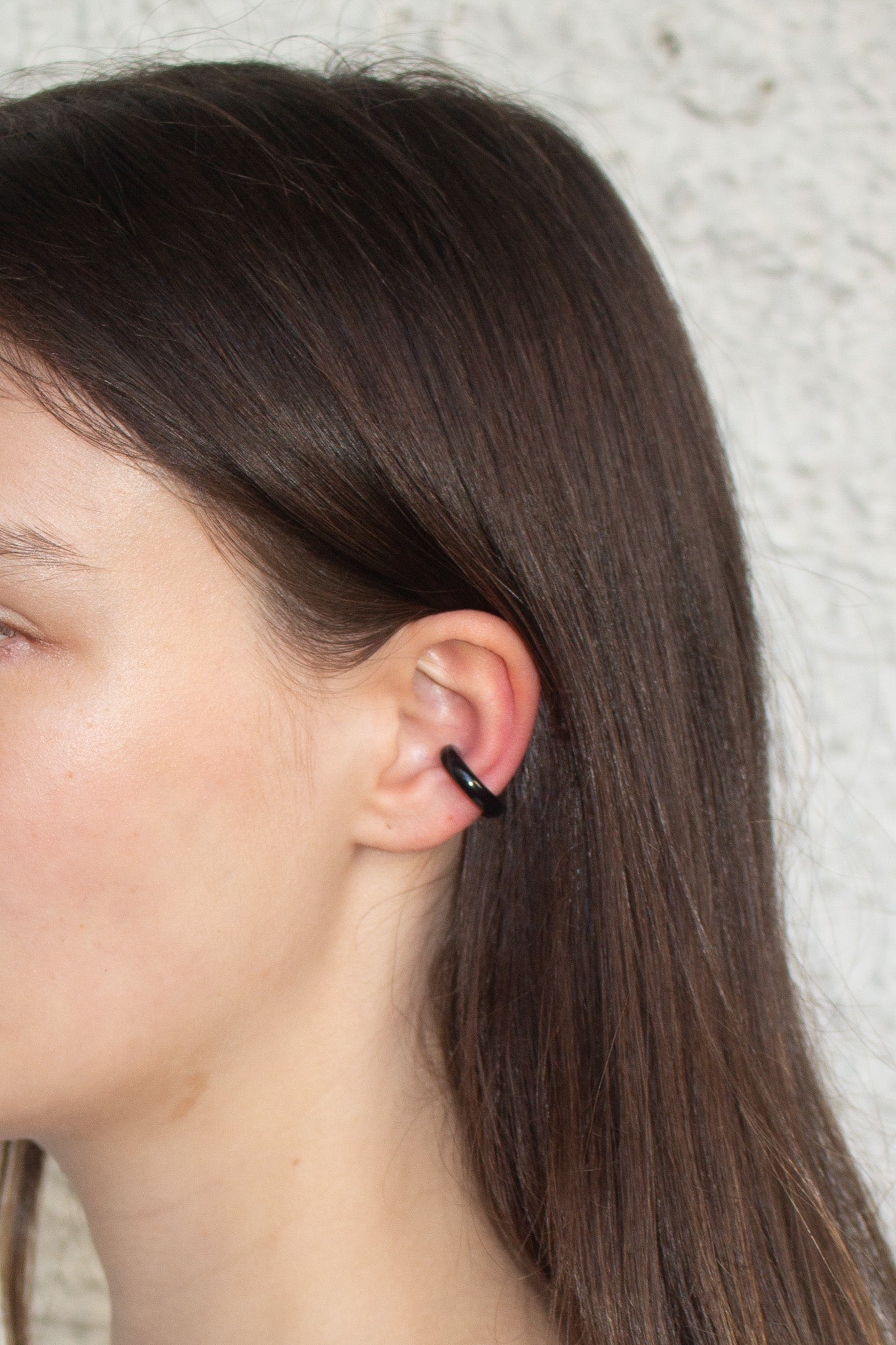 Saskia Diez Onyx Bold Earcuff