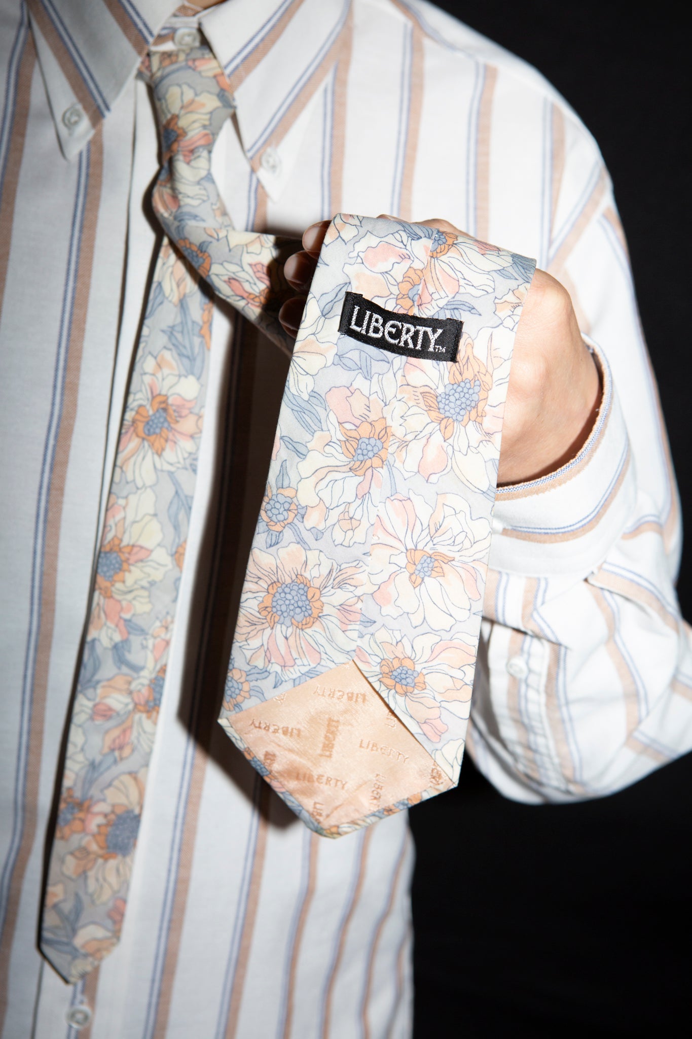 1990s Liberty Floral Tie