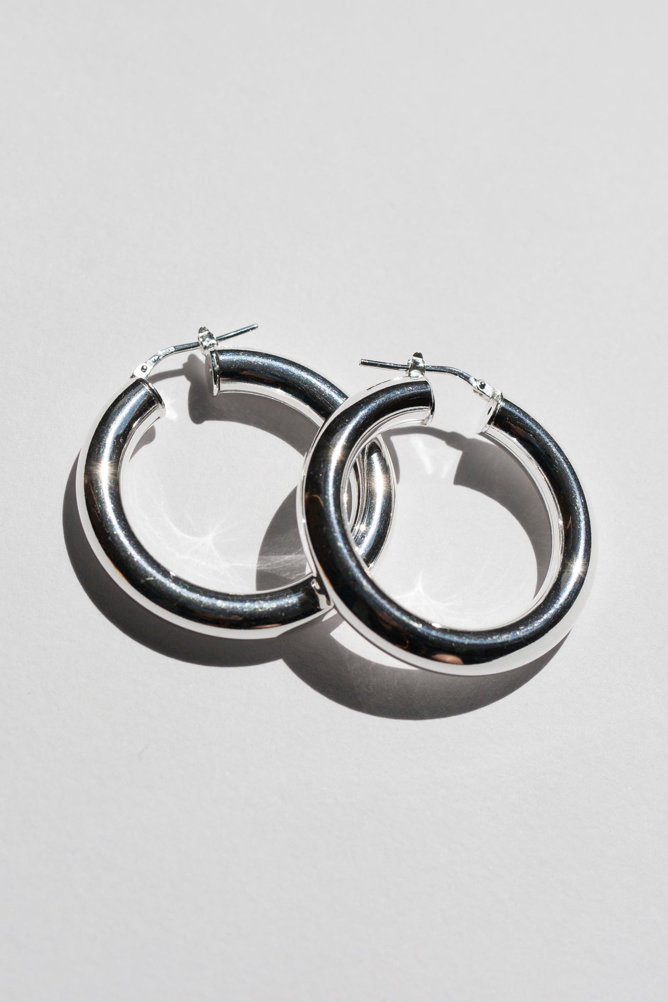Medium Sterling Silver Stacey Hoops