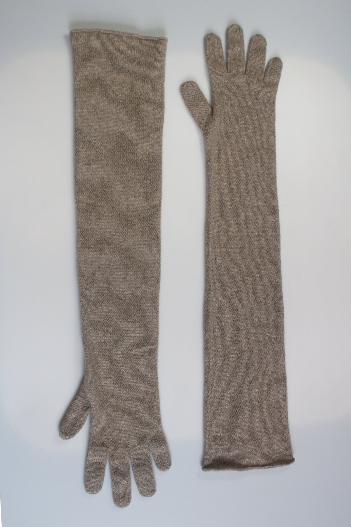 Baserange Recycled Cashmere White Gloves