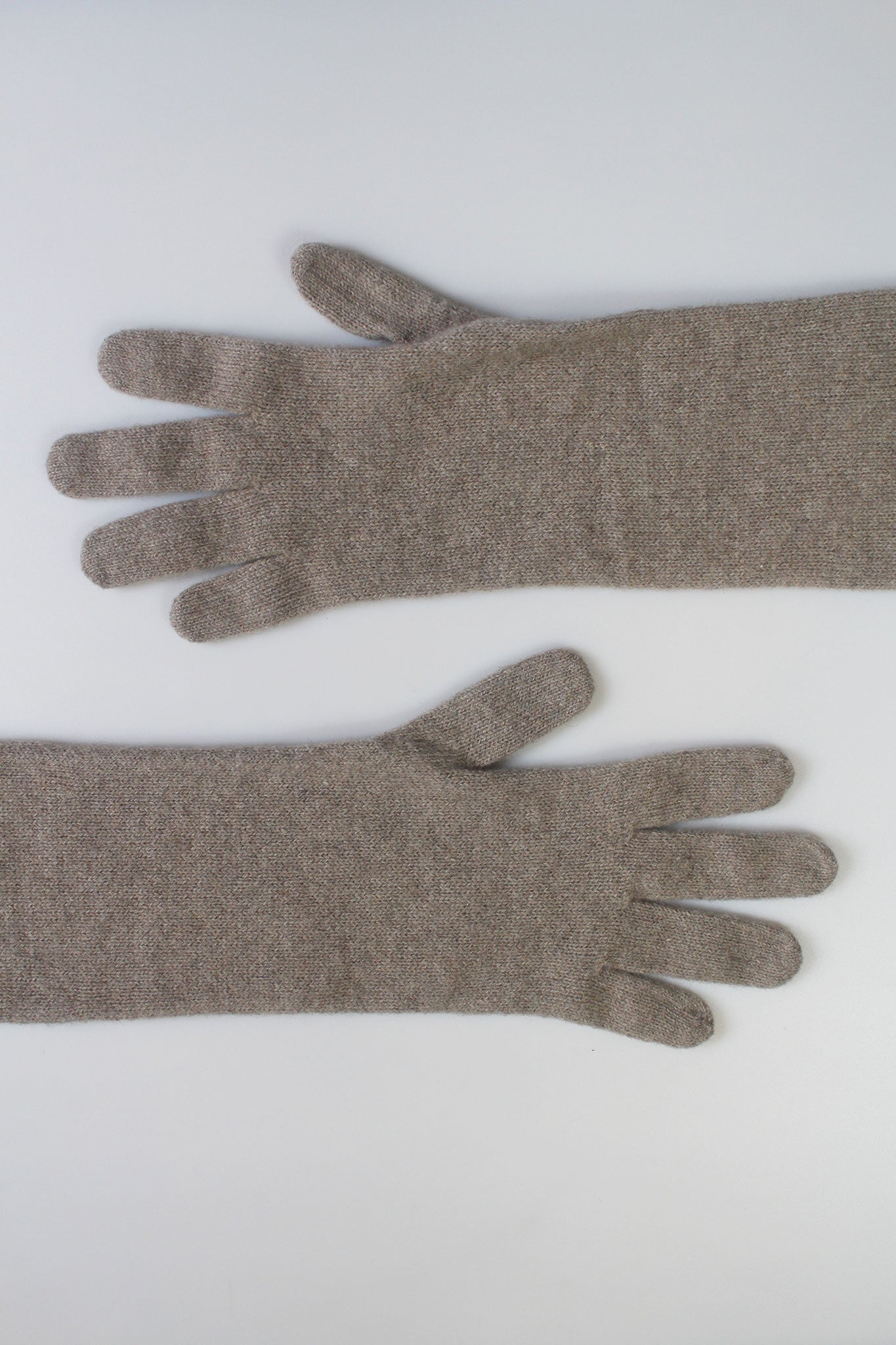 Baserange Recycled Cashmere White Gloves