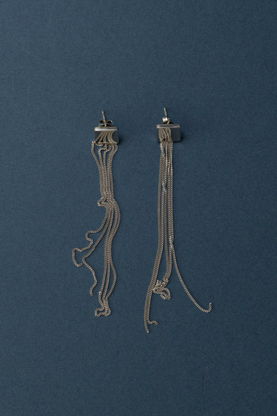 Chain Drop Stud