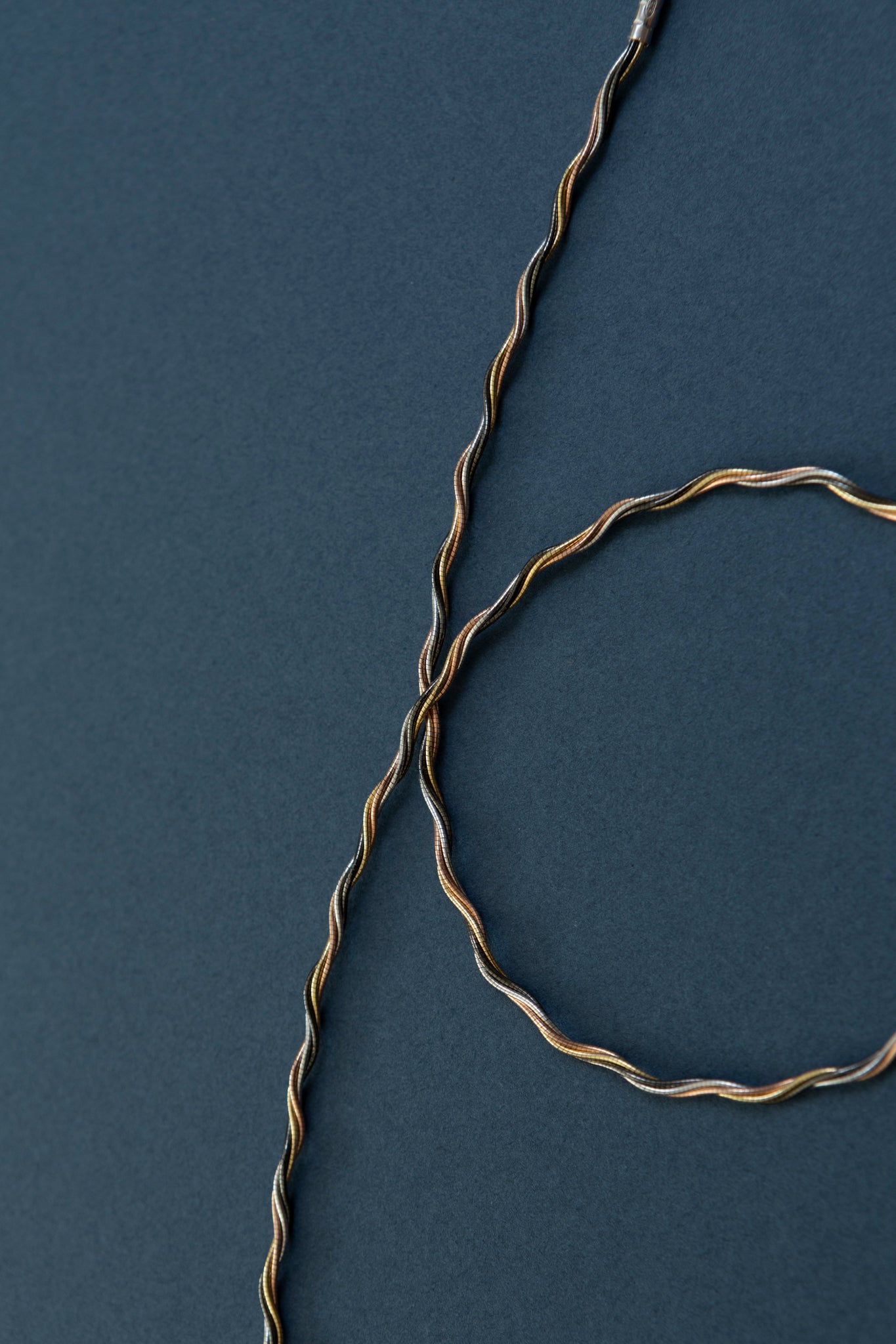 Twisted Chain