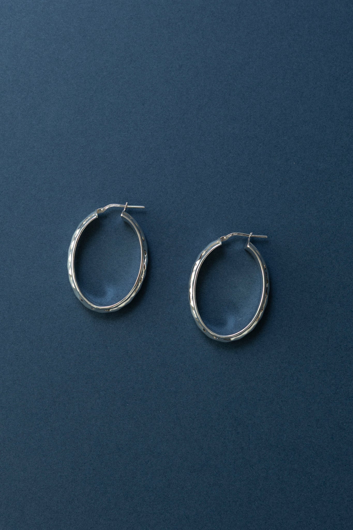 Hammered Oval Hoop