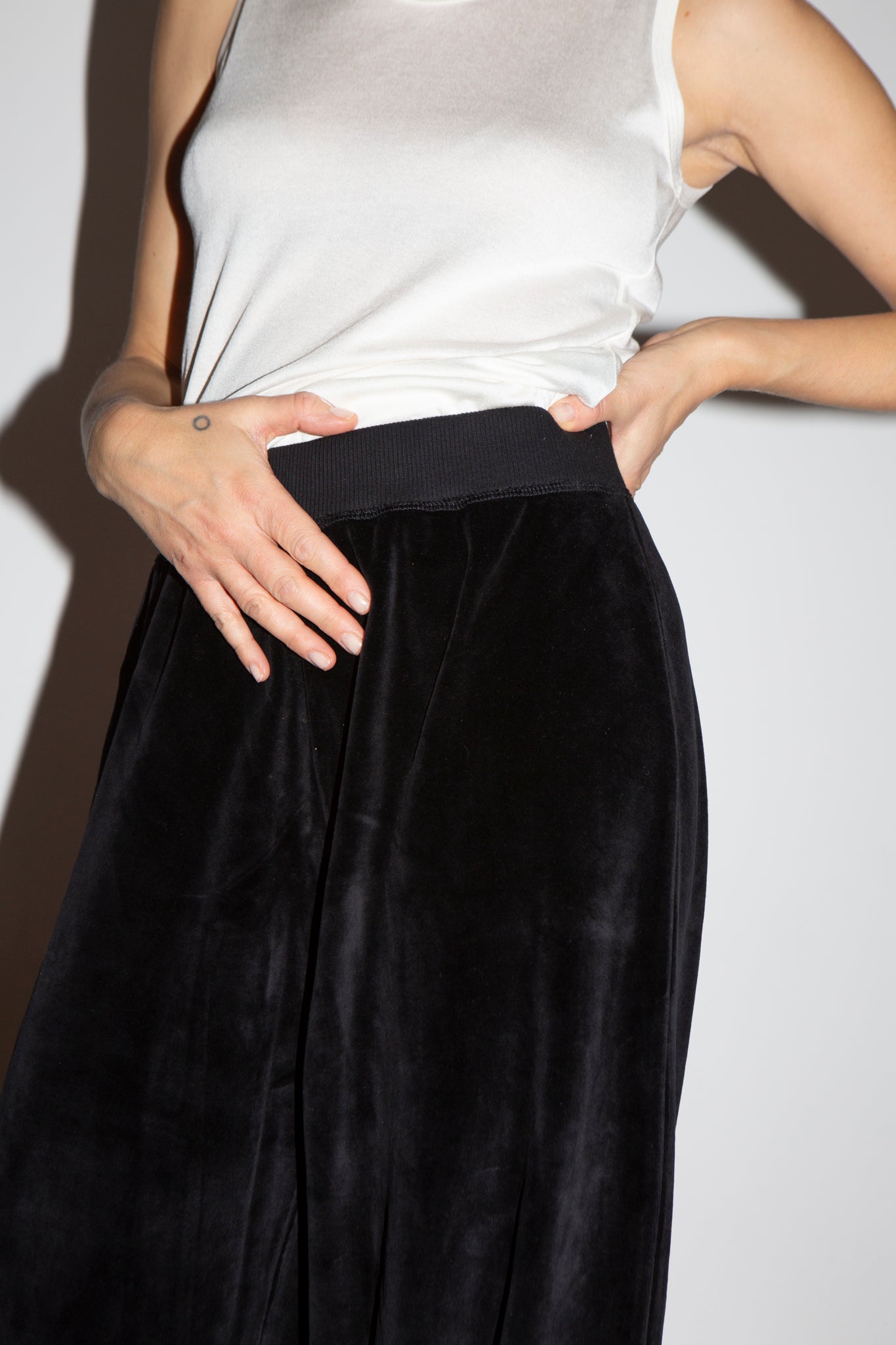 Baserange Tre Velour pants