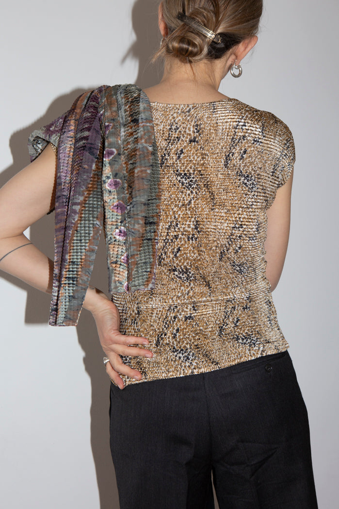 Snake Skin Plisse Pleated Tee
