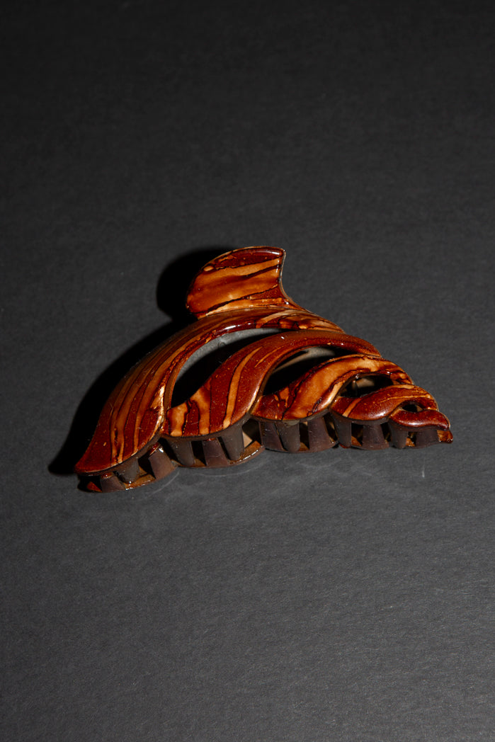 Small Marble Wave Claw