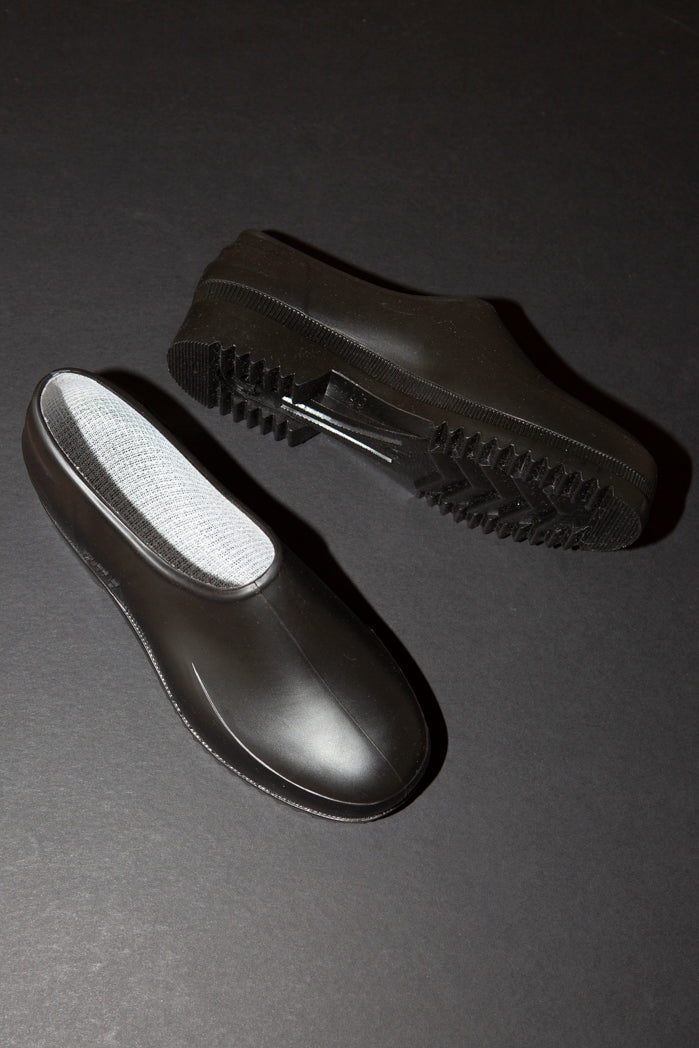 PRE ORDER Noir Gardenia Clogs