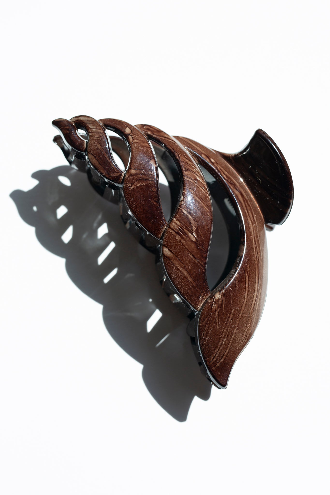 Large Marble Wave Claw