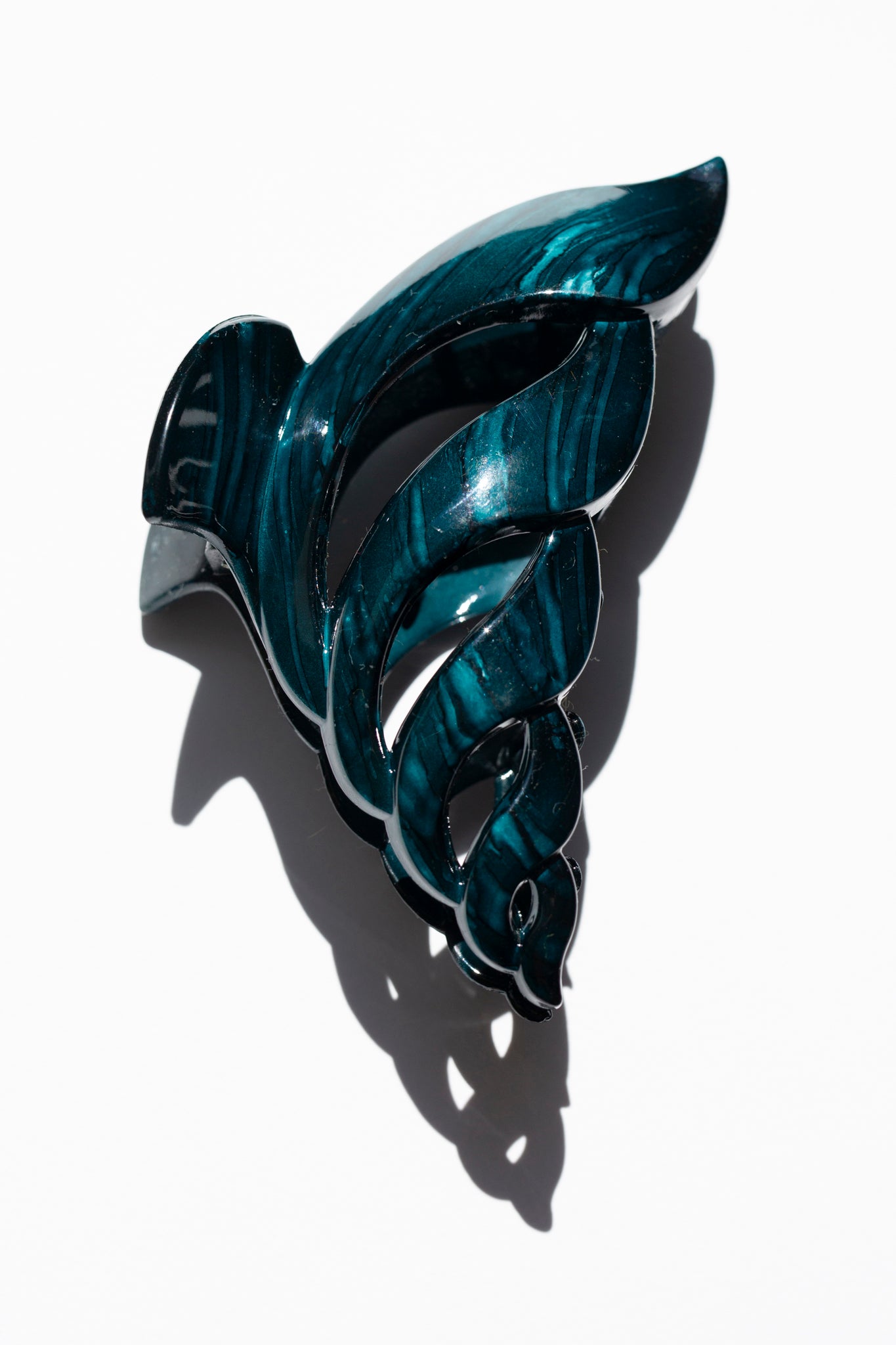 Large Marble Wave Claw