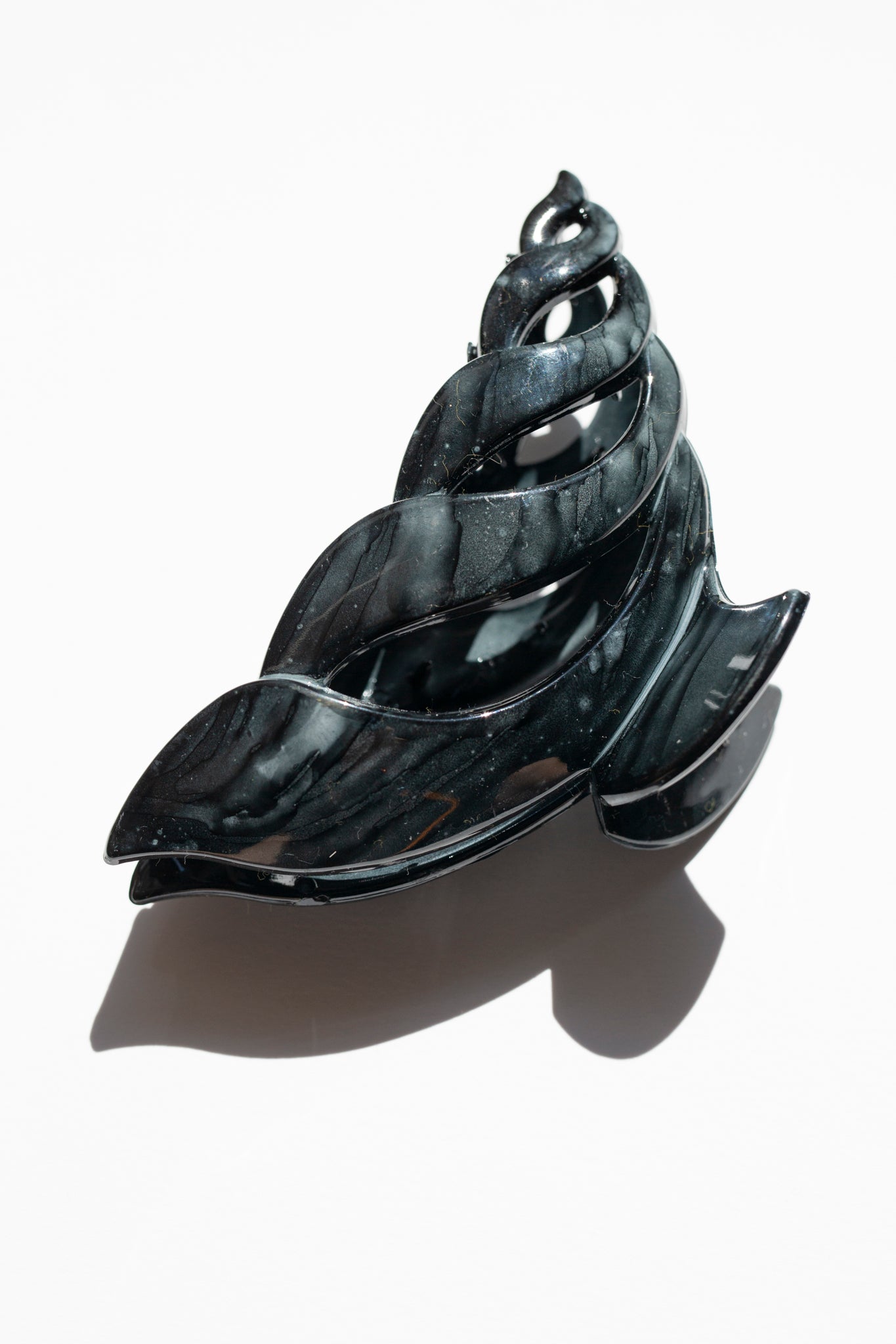 Large Marble Wave Claw