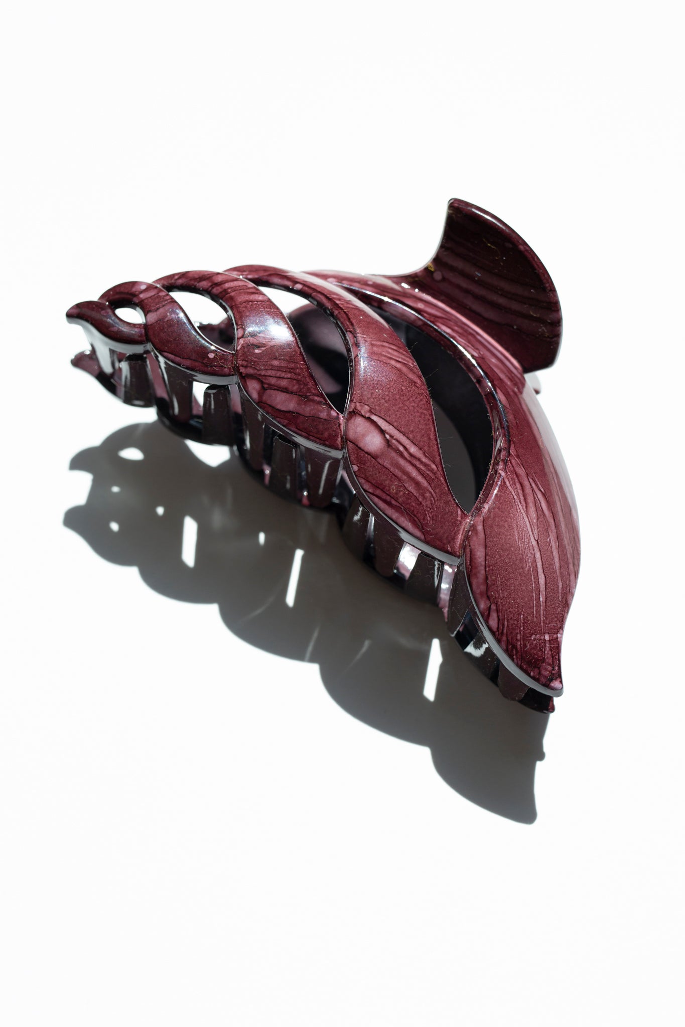 Large Marble Wave Claw